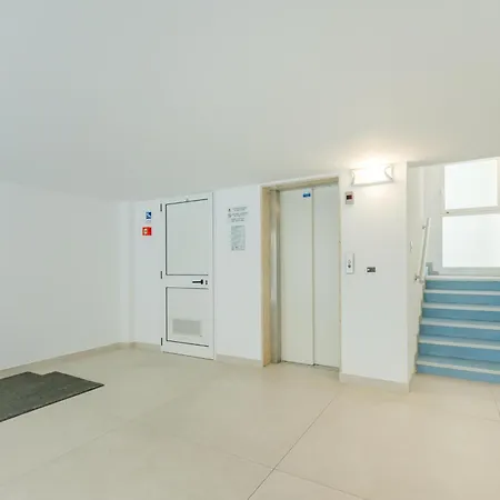 Apartment Anna Flat - 2 Minuti Dalla